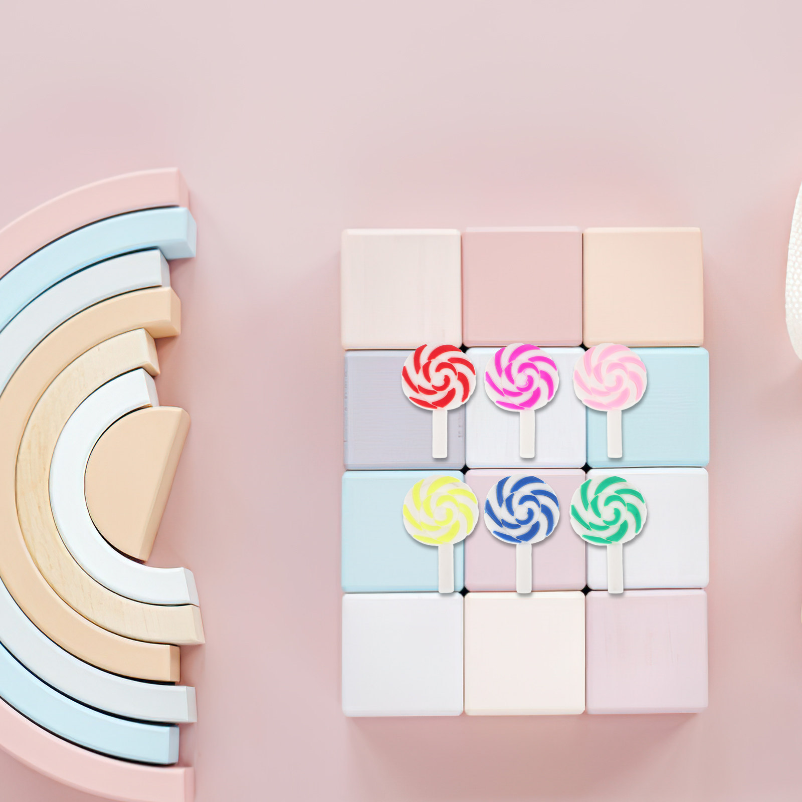 36 個の鮮やかなレインボーロリポップクラフト装飾品ポリマー - Craft Embellishments のレビューと価格
